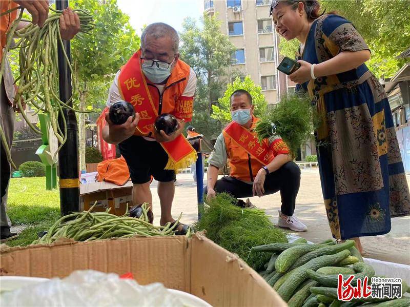 河北邢台：垃圾分类庆八一，军民携手齐参与
