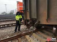 闻“汛”而动 邯郸车务段积极应对强降雨保障铁路运输安全