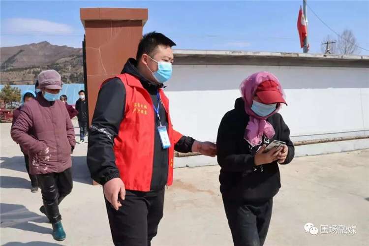 围场：一抹“志愿红”筑牢疫情防控“安全线”