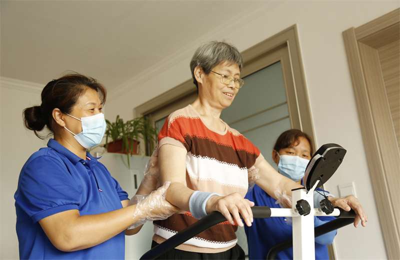 河北邢台市襄都区：居家护理提高老人生活质量