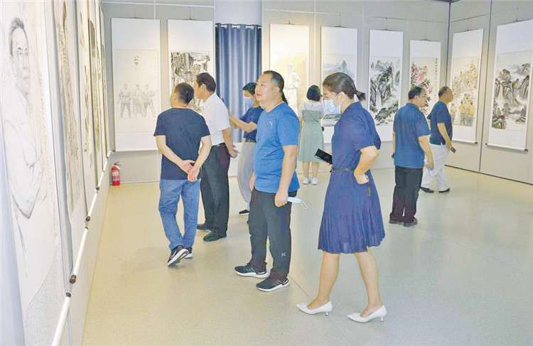 廊坊市军地书画联展开展