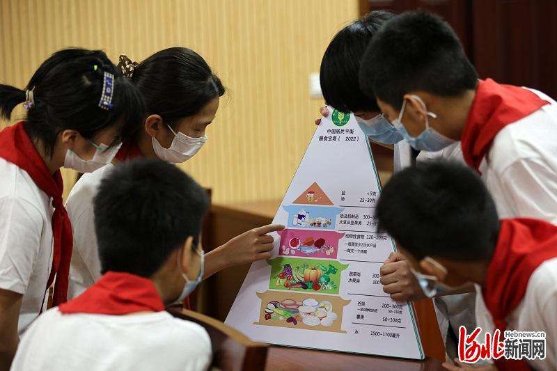 河北广宗：科普营养知识 提倡健康生活