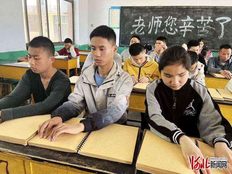 河北平乡：“心目”阅读点亮人生