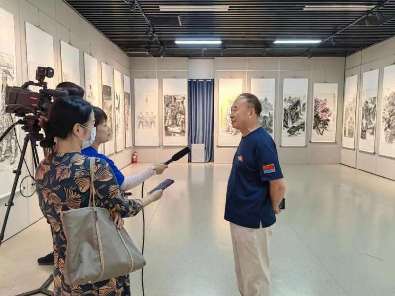 “听指挥 砥砺奋进”军地书画联展喜迎的