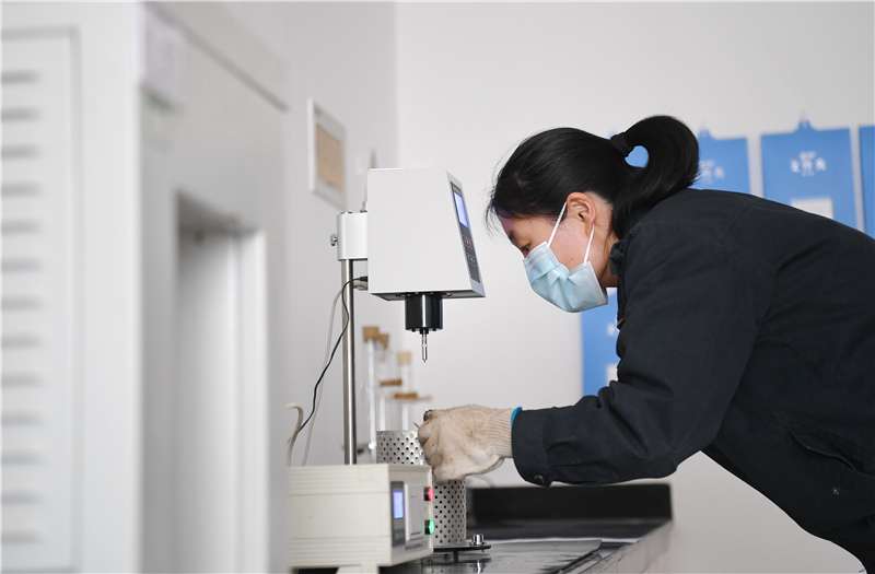 雄安：精准检测原材料 严把工程质量关