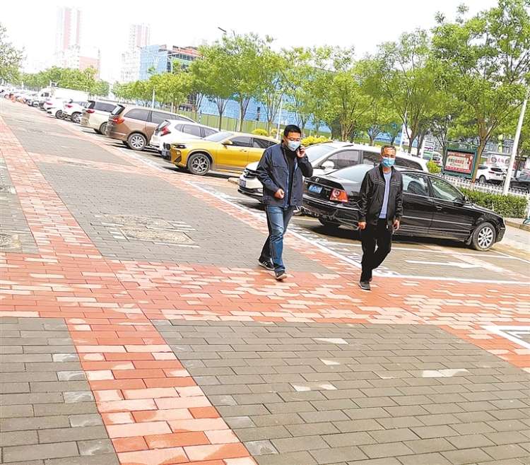​保定市31条道路人行便道“焕新颜”