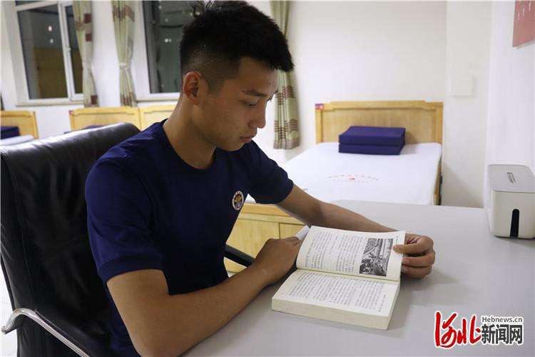 固安消防救援队伍开展“书香红门·悦读成长”主题活动