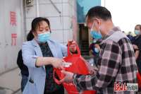 河北深泽县开展职业病防治法宣传周活动