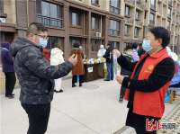 疫情防控显担当 迁安282个“两新”组织旗红