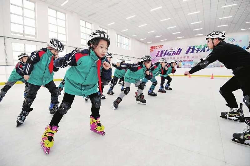涿鹿：借冬奥之风让冰雪运动风靡校园