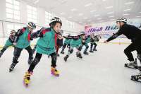 涿鹿：借冬奥之风让冰雪运动风靡校园