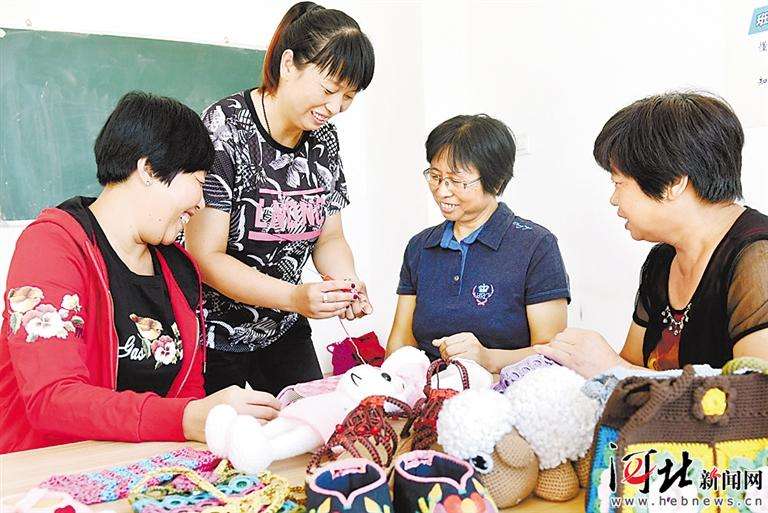 景县努力拓宽农村妇女致富门路