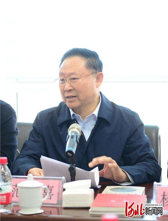 《农民铁范振喜》叙事诗研讨会在滦平县周台子村举行