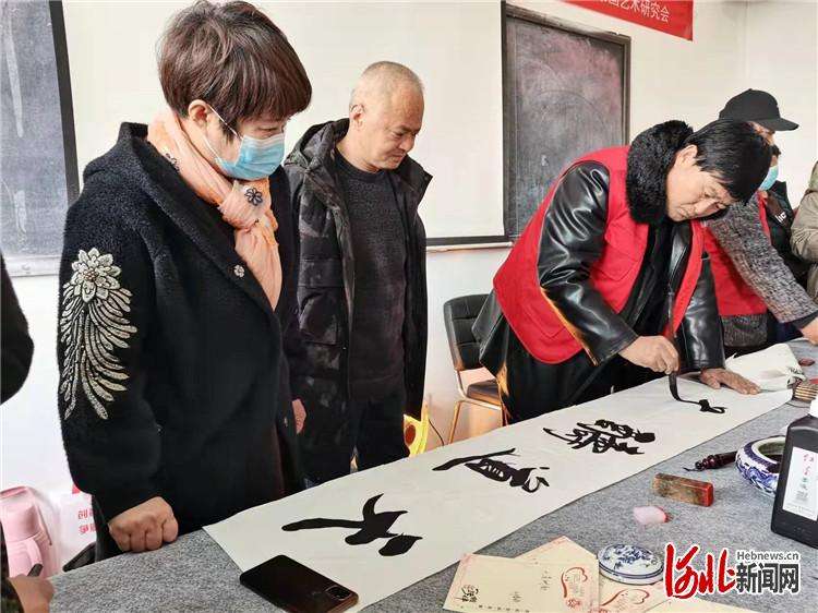 唐山丰润开展“弘扬好家风 传承好家训”走基层公益行活动
