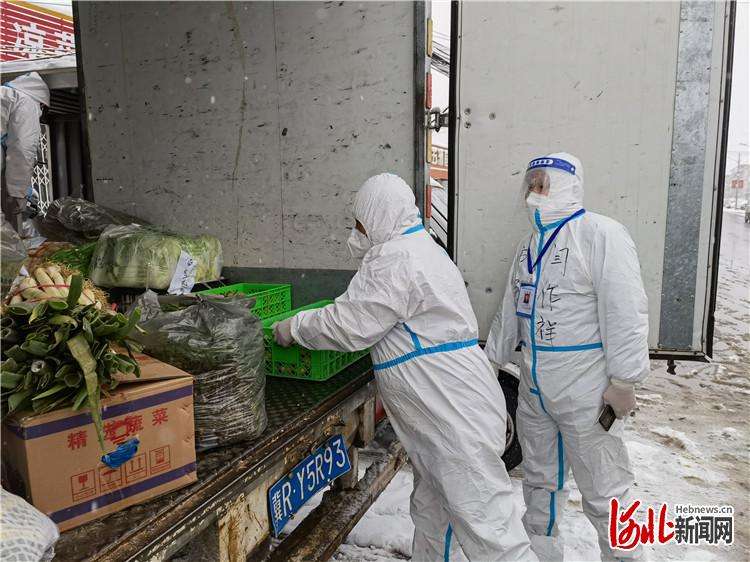 战“疫”一线老员祁秀春 为高风险区输送物资