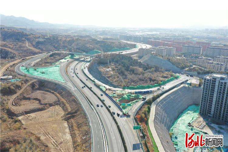 张家口市七里山街与东环互通工程竣工通车