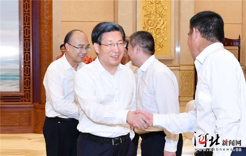 雄安新区管委会与邮政储蓄银行签署合作协议