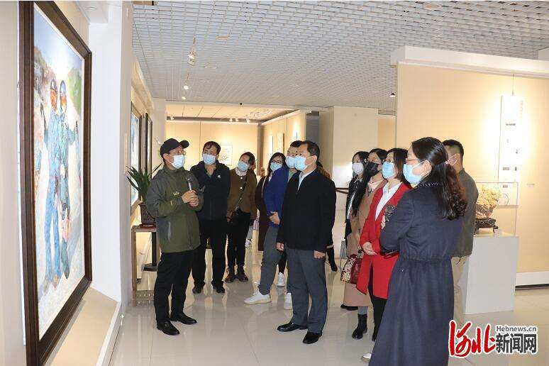 河北怀来县举行“筑梦冰雪 相约冬奥”第二届石书画艺精品展