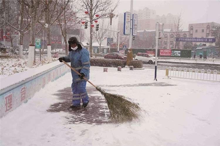 唐山开平：​闻雪而动 保障出行