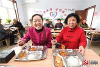 河北怀来：社区开设老年餐