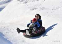 来迁安冰雪乐园 你要的“冰墩墩”在这里