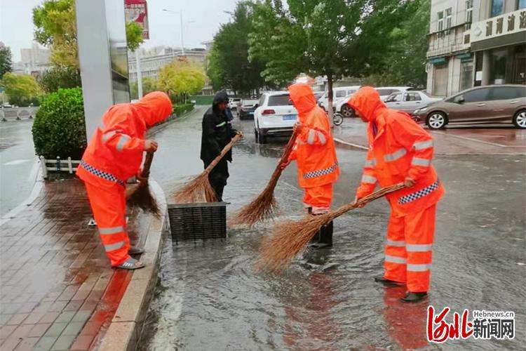 秦皇岛市海港区市政工程管理处积极应对风降水天气