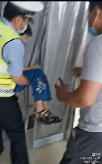 “跟着警车走”！河北这里上演9分钟“生死时速”…