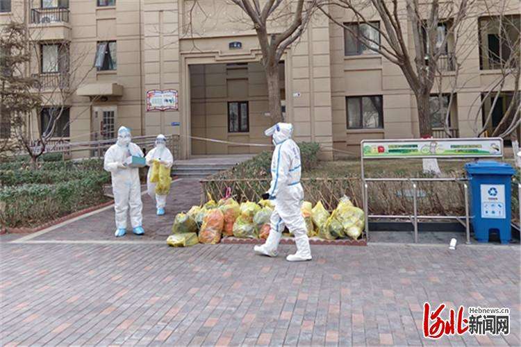 东方学城公安分全警奋战抗疫一线