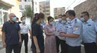狄莎督导光明里社区疫苗接种工作