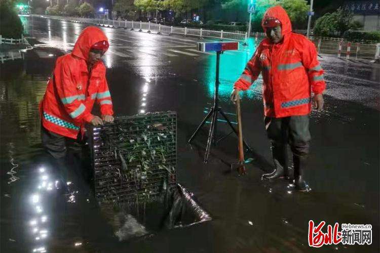 秦皇岛海港区市政工程管理处“高效排水”保障畅通