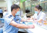 邯郸民众体检中心为民警送上“体检套餐”