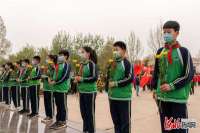 河北广宗：清明时节祭英烈