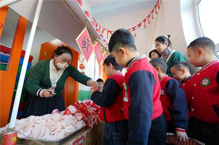 乐亭：“庙会”搬进幼儿园