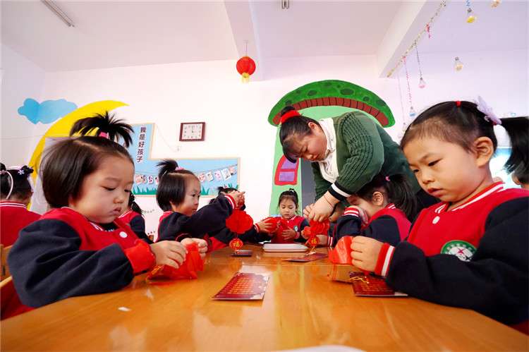 乐亭：“庙会”搬进幼儿园