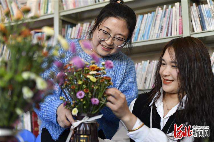 河北文安：多彩文化活动扮靓“三八”妇女节