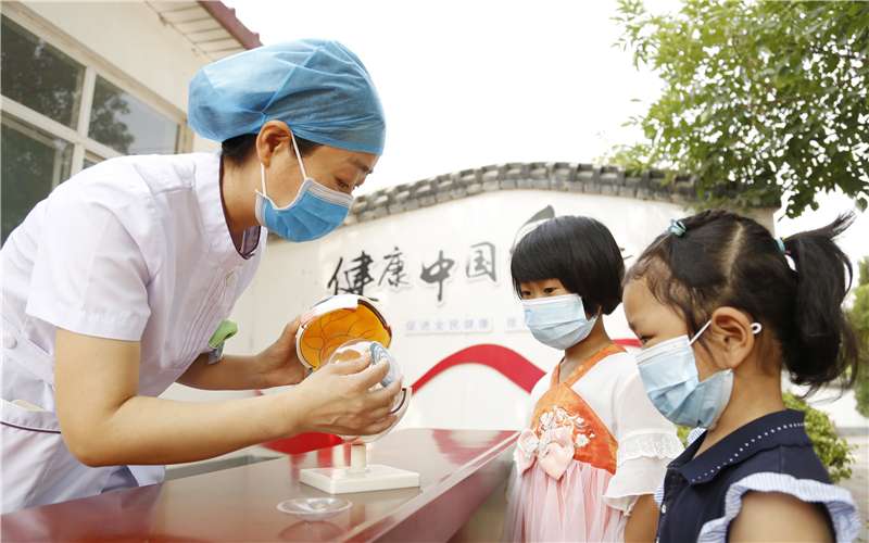 河北邢台：爱眼日关注眼健康