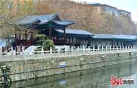 河北石家庄民心河畔又添一座古韵游廊游园