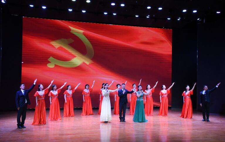 河北邯郸举办《回望百年》型主题诵读专场演出