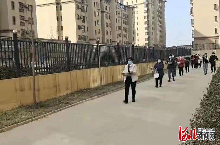 河北南宫：防控一线，彼此温暖