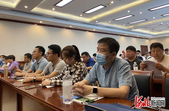 河北小麦玉米浅埋滴灌技术观摩培训会在邯郸肥乡