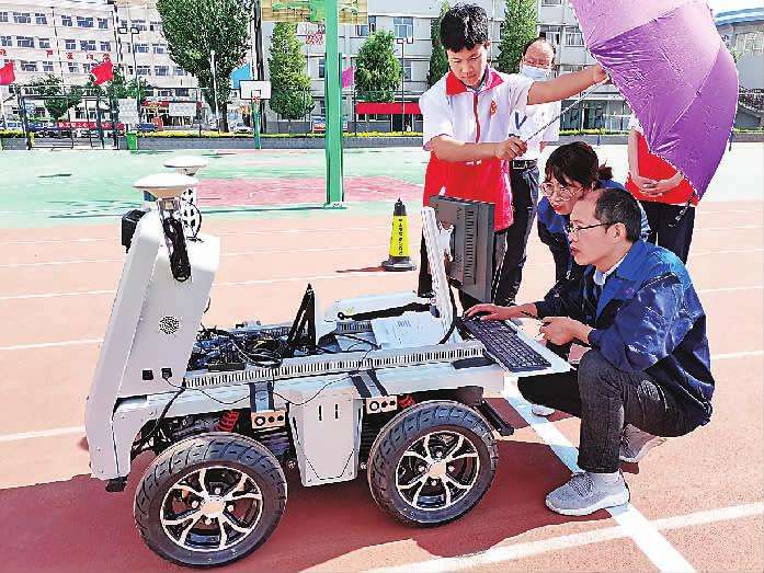 ​张家口市技术人才“擂台”炫技