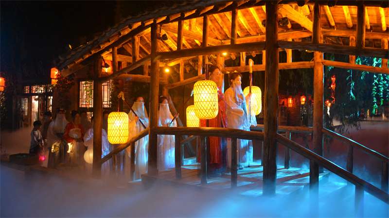 ​泡温泉逛小镇 雪上驰骋冰上起舞 河北环京津旅游市场热起来