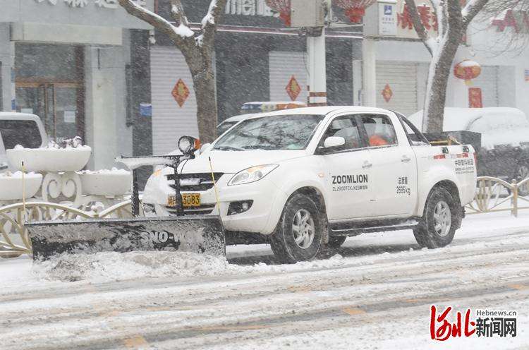 河北固安：雪中坚守 疫情防控一刻不放松