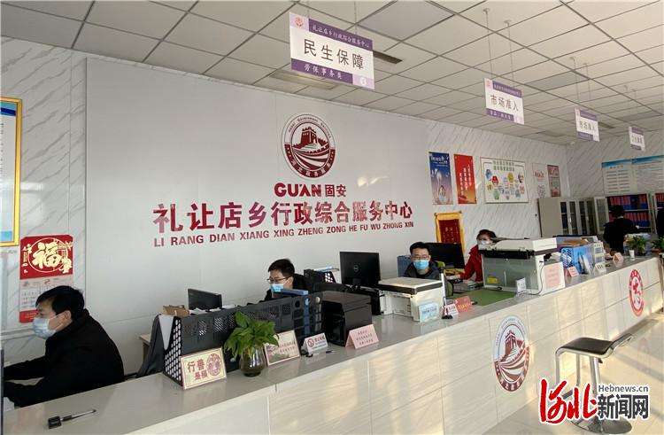 固安：封控不“打烊” 审批送上门