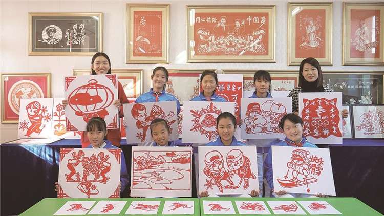 唐山丰南：民俗剪纸 祝福冬奥