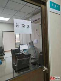 旗在抗疫一线飘扬|巨培源：“我是员，更有责任冲在最前线！”
