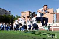 河北张家口：课余减压 轻松迎考
