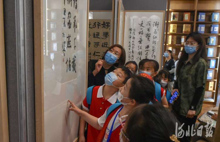 河北石家庄：爱护环境 亲近自然