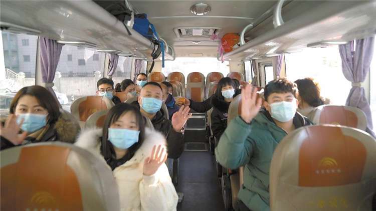 廊坊市18名核酸检测专业人员出征张家口支援冬奥会