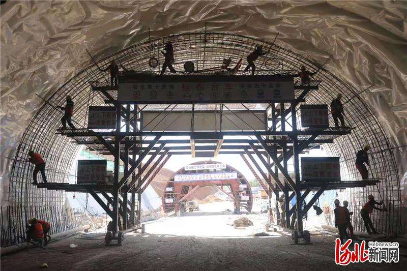 河北张家口：隧道 完善路网 保障冬奥